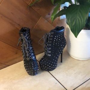 Spiked boot